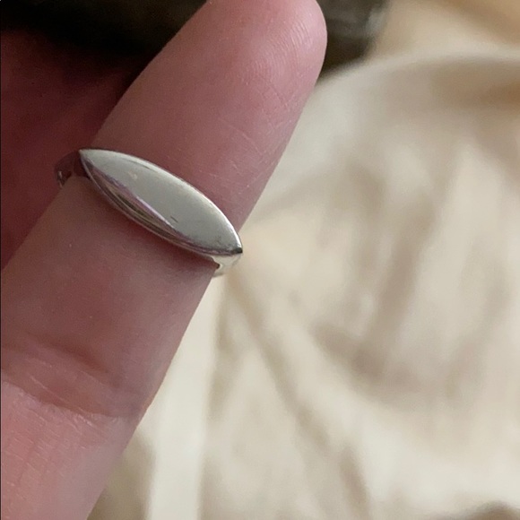 Ring - Picture 5 of 6